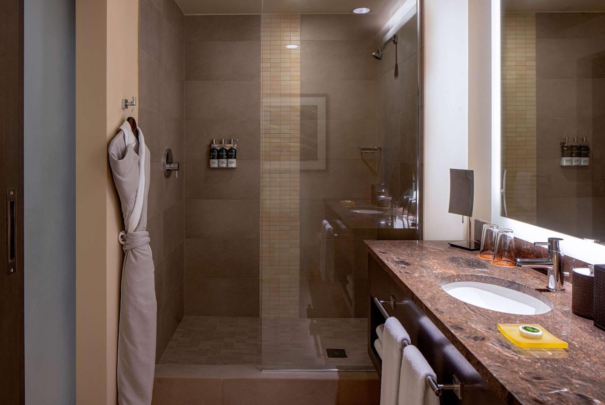 Hyatt At Olive 8 Hotel Сиатъл Екстериор снимка